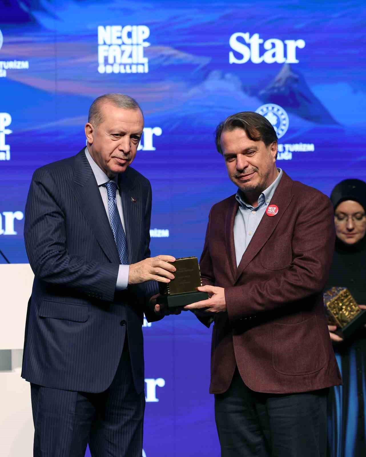 cumhurbaskani erdogan gazzeye konteyner gonderelim diyoruz ancak netanyahu denilen bu zalim bu cagrilara asla