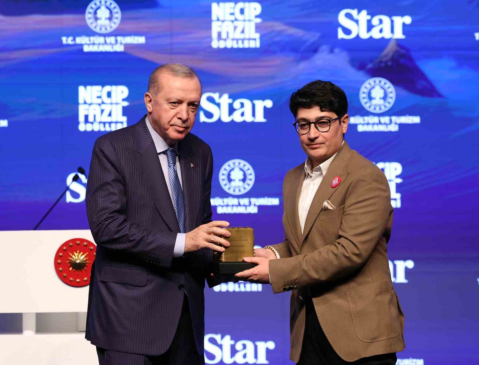 cumhurbaskani erdogan gazzeye konteyner gonderelim diyoruz ancak netanyahu denilen bu zalim bu cagrilara asla JQSytqDg