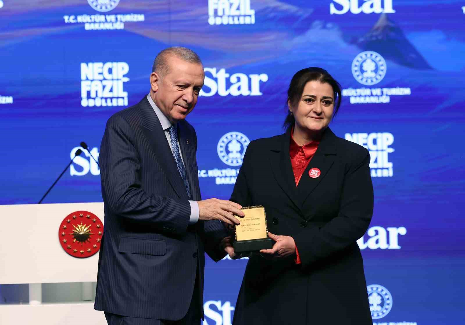 cumhurbaskani erdogan gazzeye konteyner gonderelim diyoruz ancak netanyahu denilen bu zalim bu cagrilara asla ik8HOeHT