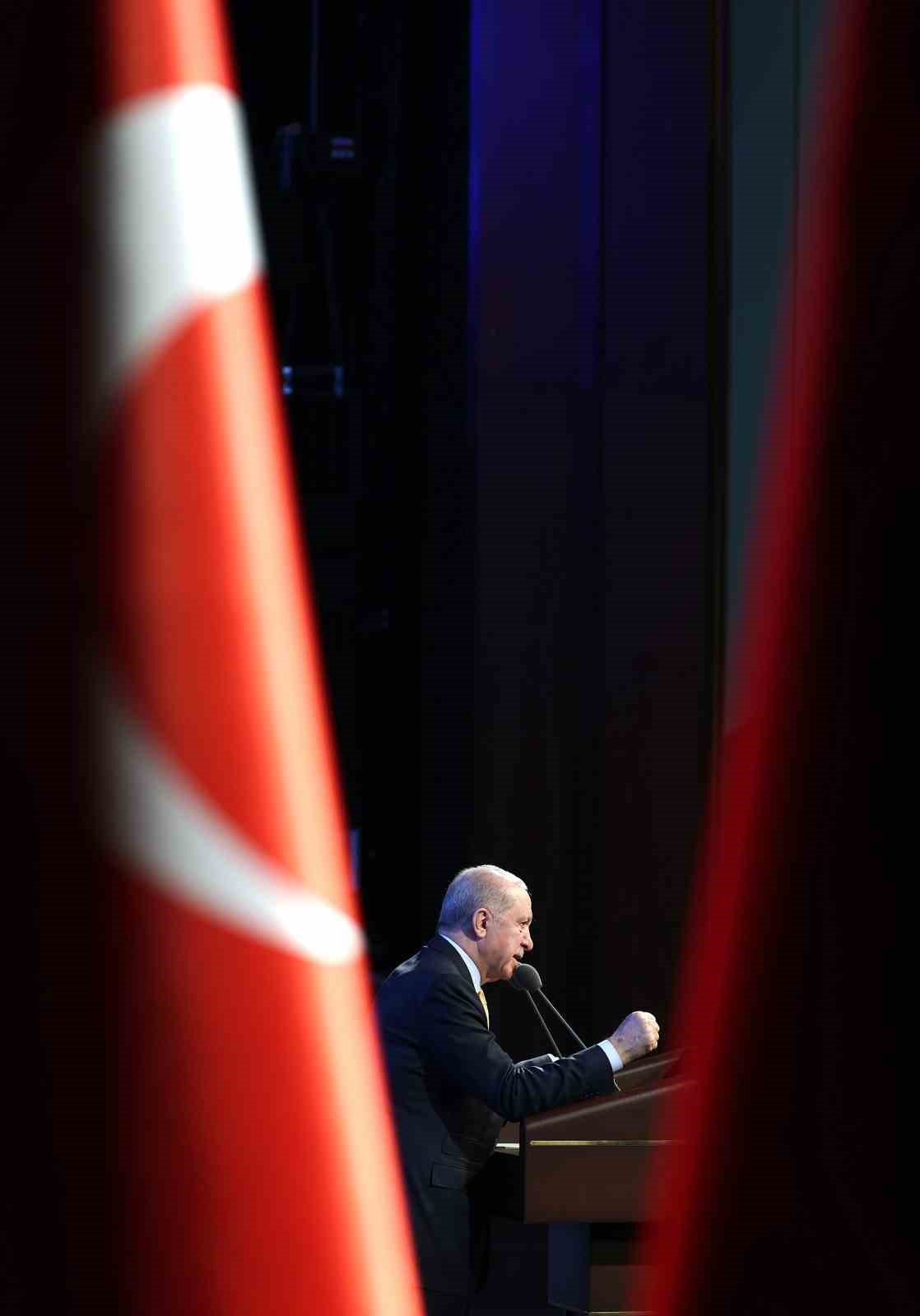 Cumhurbaşkanı Erdoğan: "Geçtiğimiz asırda petrol ve karbon yakıtlar için yapılan mücadele önümüzdeki dönemde su alanında yapılacaktır" 11 cumhurbaskani erdogan gectigimiz asirda petrol ve karbon yakitlar icin yapilan mucadele onumuzdeki donemde su O7MmXhqf