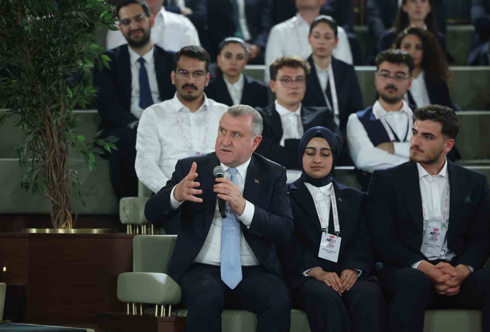 cumhurbaskani erdogan gencler ve milli sporcularla bir araya geldi 13 qS4eMzQs