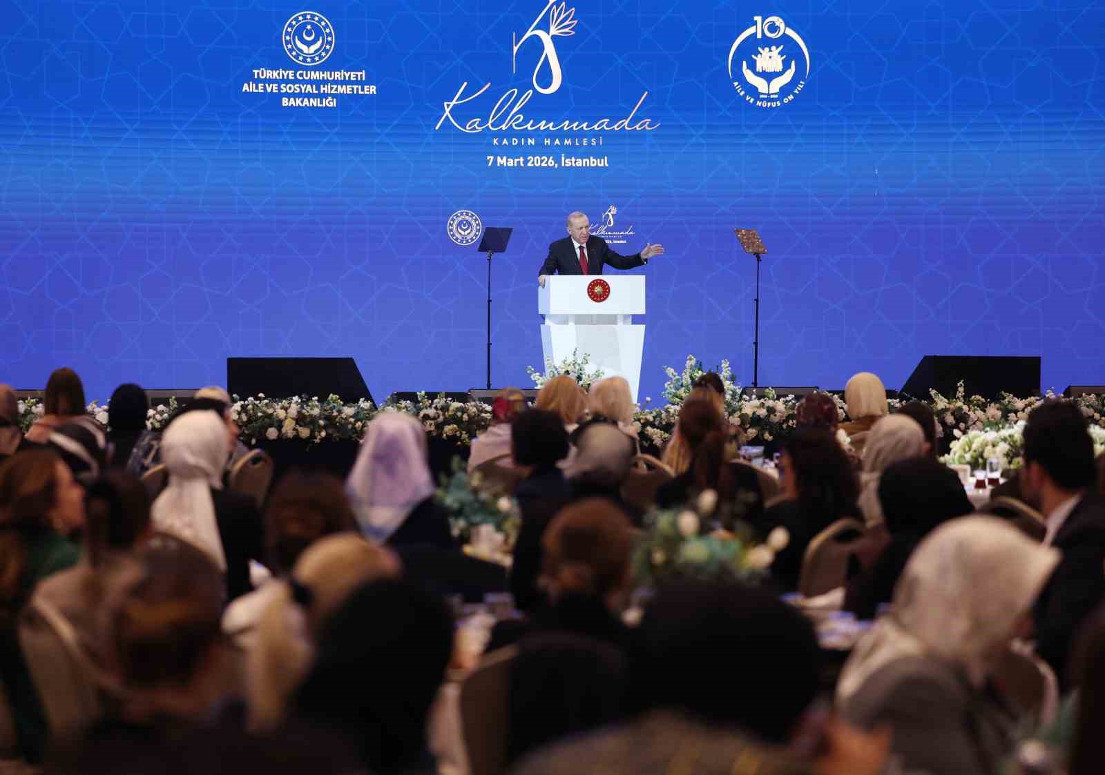 cumhurbaskani erdogan her kim kadina ve cocuga siddet uyguluyorsa zulmediyorsa insanliktan nasibini almamis demektir NJmMFrAc