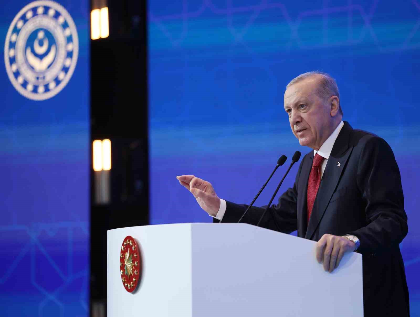 cumhurbaskani erdogan her kim kadina ve cocuga siddet uyguluyorsa zulmediyorsa insanliktan nasibini almamis demektir nqSGjPaT