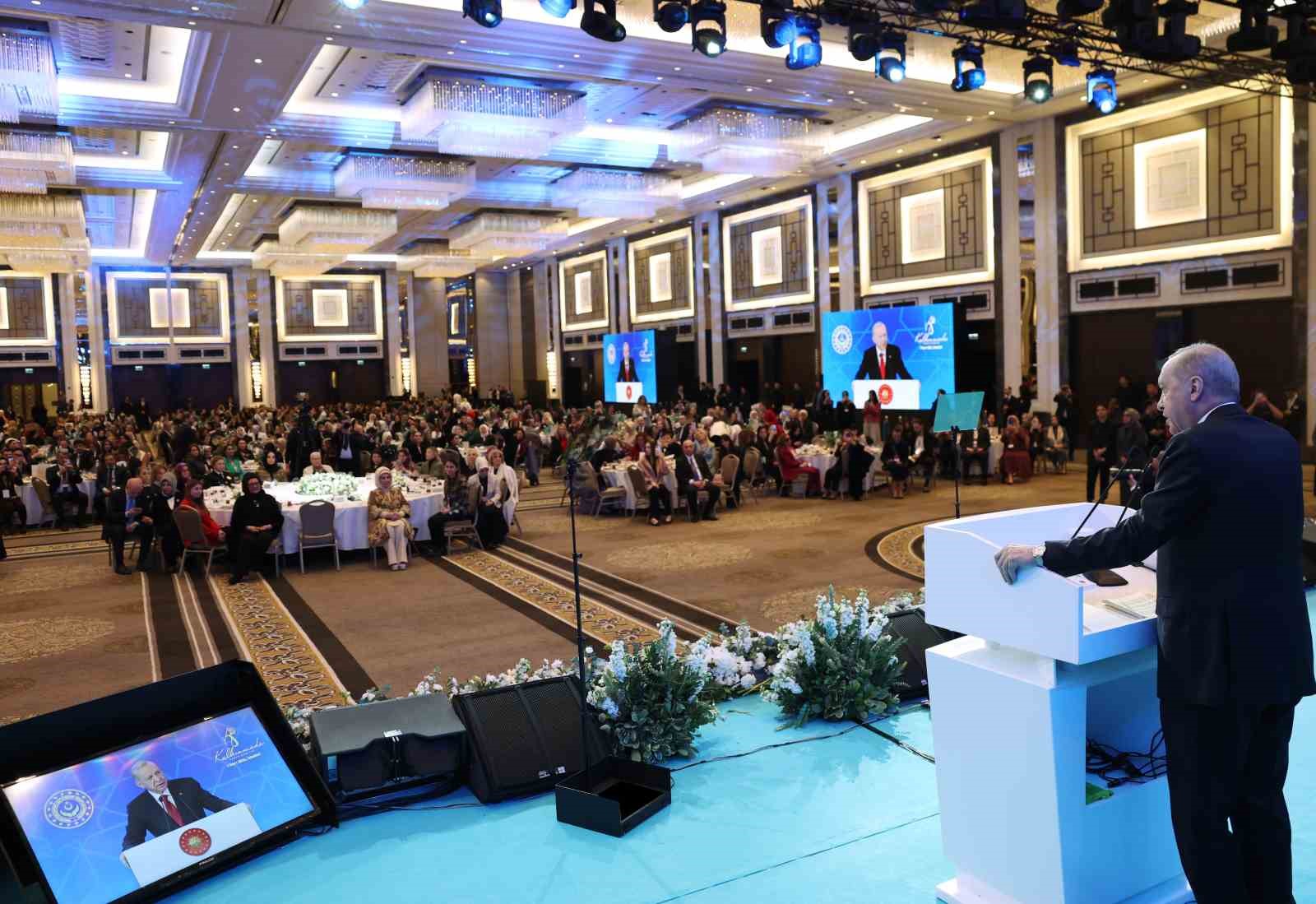 cumhurbaskani erdogan her kim kadina ve cocuga siddet uyguluyorsa zulmediyorsa insanliktan nasibini almamis demektir s8KEYaiA