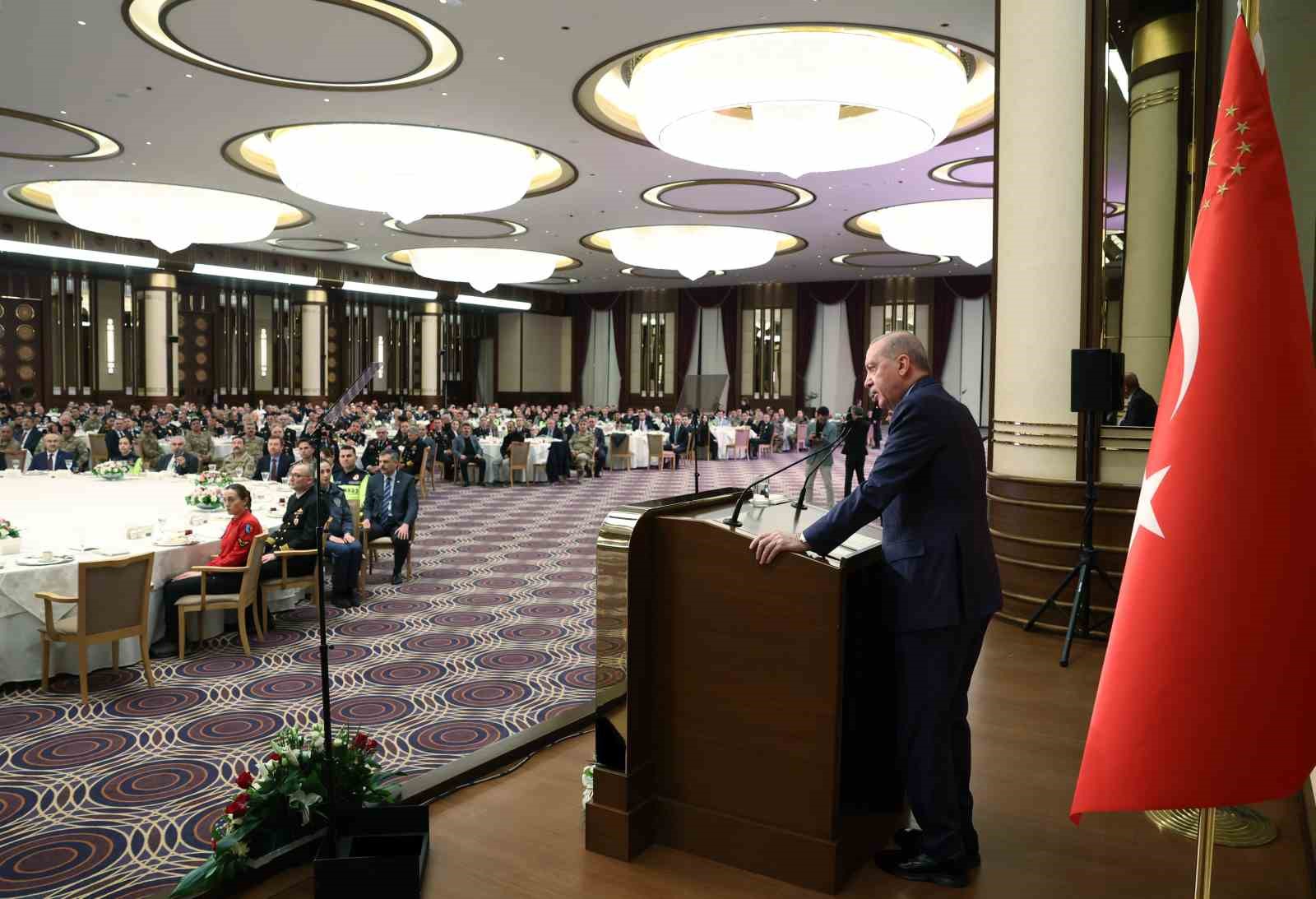 cumhurbaskani erdogan her oyunu bozacak her komployu bosa cikaracak hazirligimiz var 4 4ys9hsdW