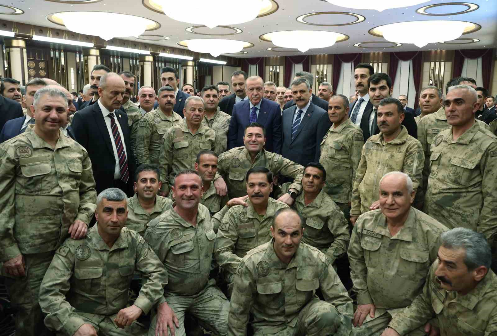 cumhurbaskani erdogan her oyunu bozacak her komployu bosa cikaracak hazirligimiz var 9 vKWzrn64