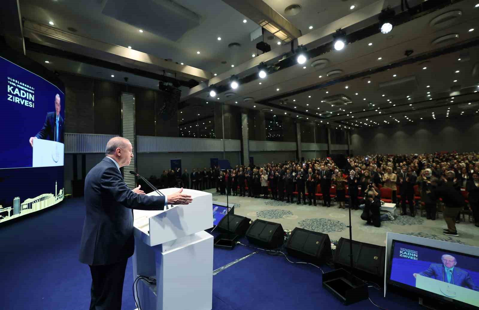 cumhurbaskani erdogan hicbir ayrim yapmadan sehrine hizmet edenin yaninda sehrini yagmalayanin karsisinda olacagiz 21 eyf7SrQI