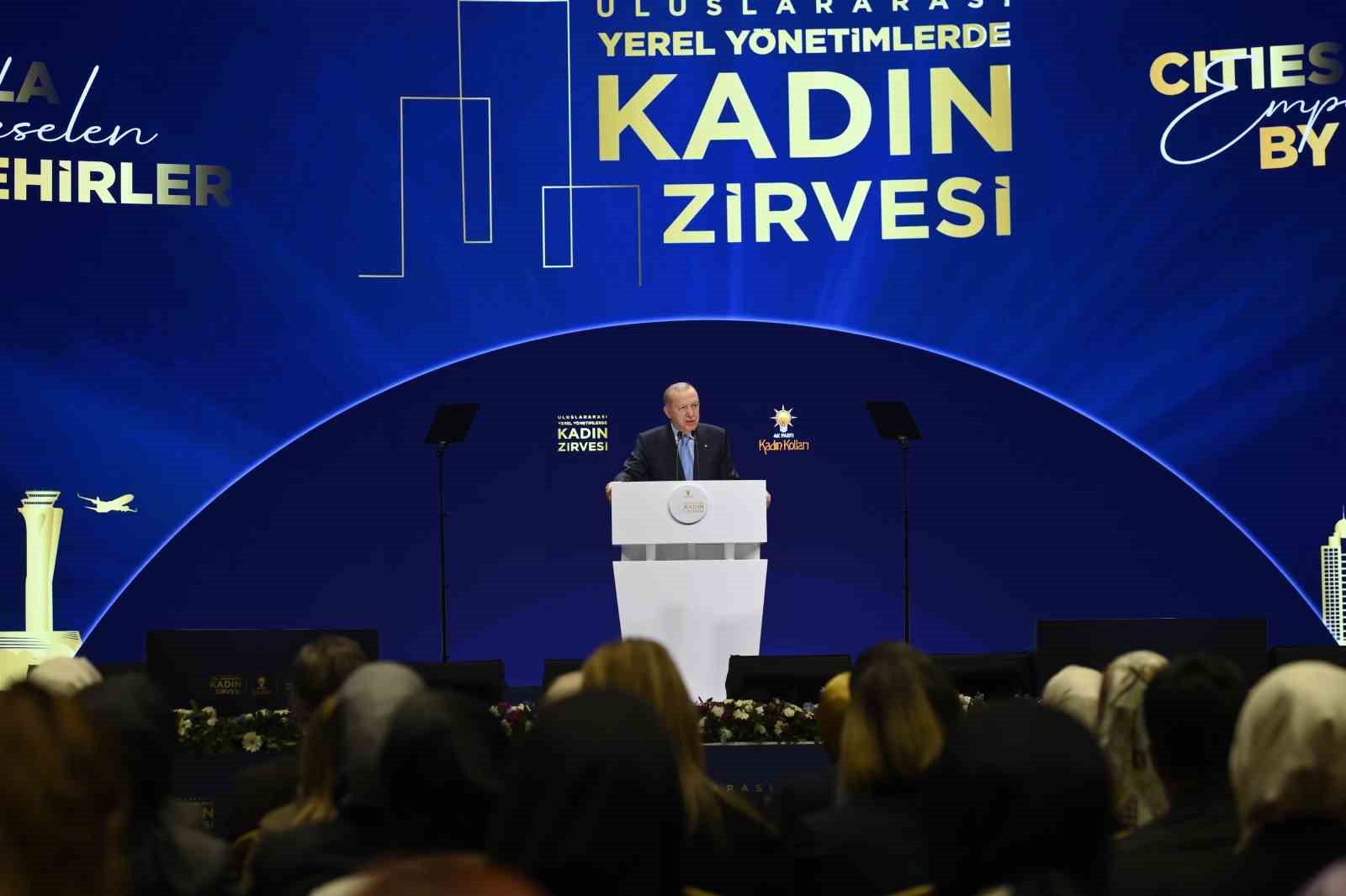 cumhurbaskani erdogan hicbir ayrim yapmadan sehrine hizmet edenin yaninda sehrini yagmalayanin karsisinda olacagiz 4 Y6FDZiuC