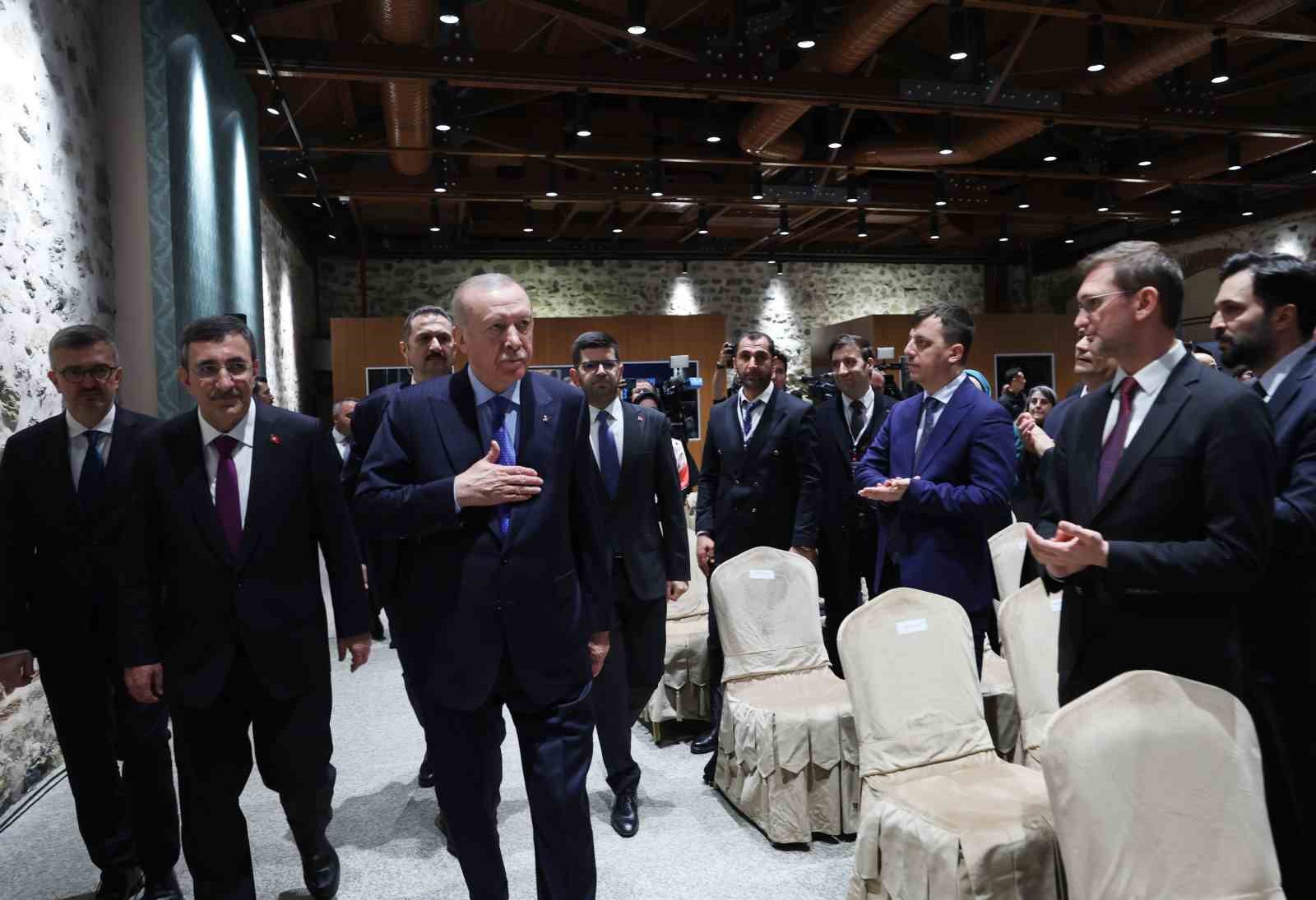 cumhurbaskani erdogan imalatci ihracatcilarimizda vergiyi yuzde 9a indiriyoruz 0 MOhyrCti