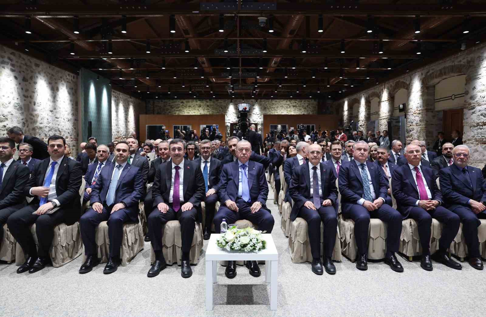cumhurbaskani erdogan imalatci ihracatcilarimizda vergiyi yuzde 9a indiriyoruz 2 qsnRjfBk