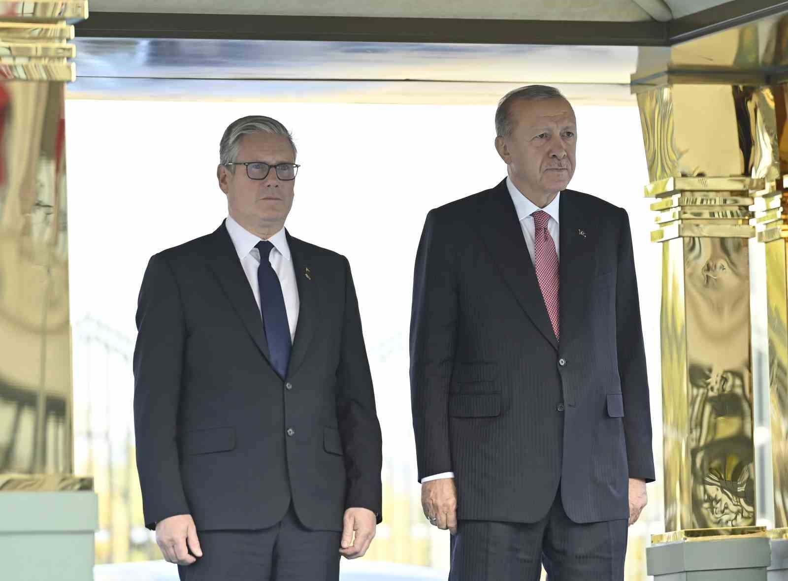 cumhurbaskani erdogan ingiltere basbakani starmeri resmi torenle karsiladi 1 dbkzIZkJ