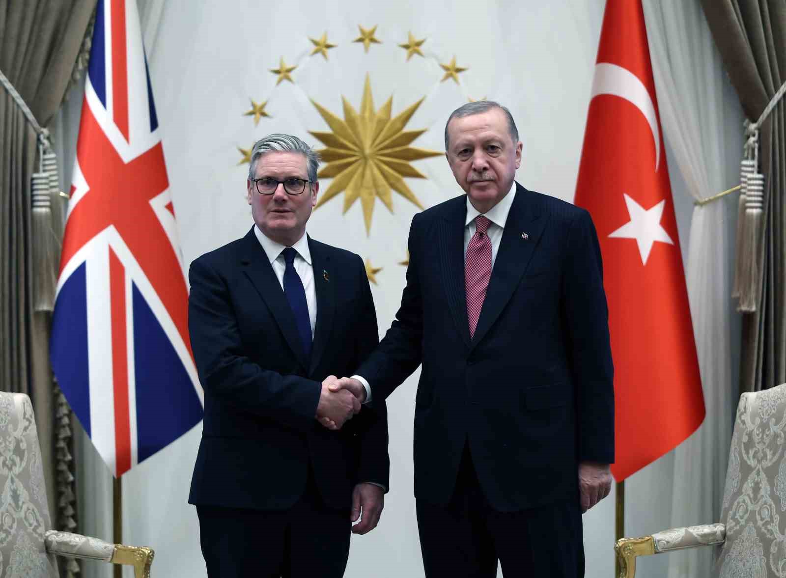 cumhurbaskani erdogan ingiltere basbakani starmeri resmi torenle karsiladi 15 eIed8TrT