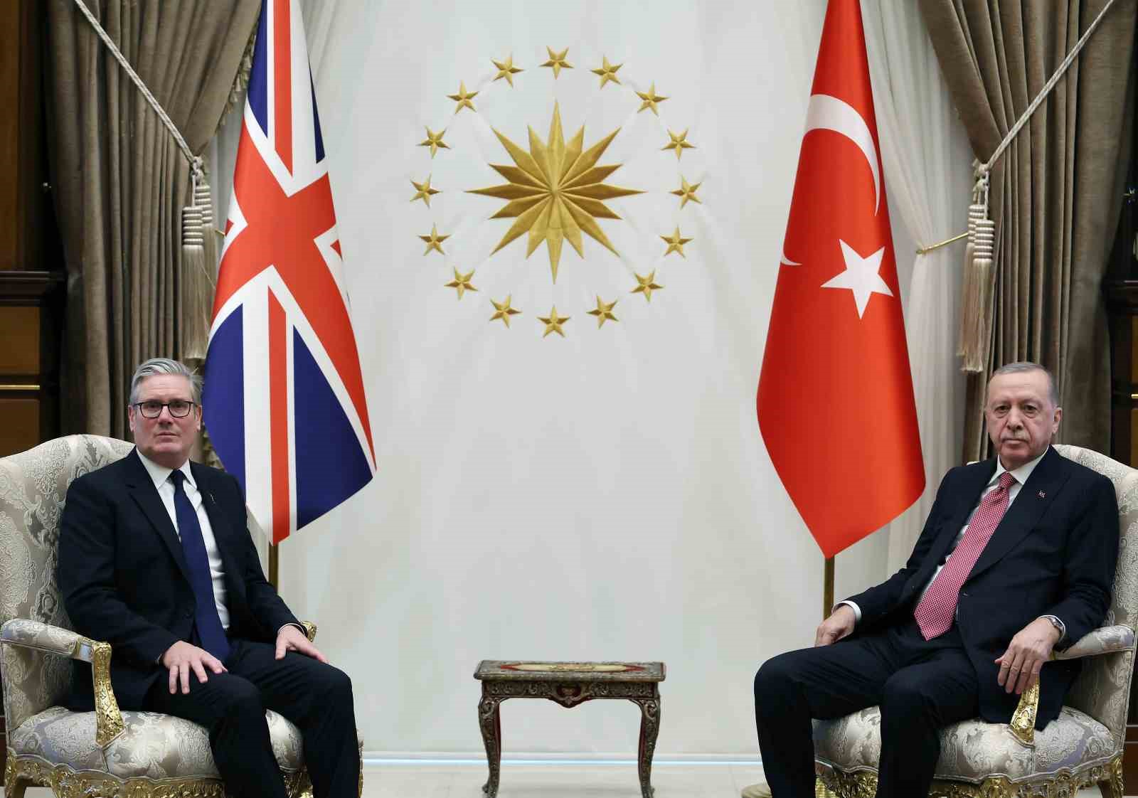 cumhurbaskani erdogan ingiltere basbakani starmeri resmi torenle karsiladi 16 MPC5tLZF