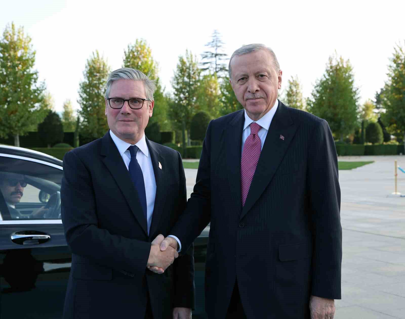 cumhurbaskani erdogan ingiltere basbakani starmeri resmi torenle karsiladi 20