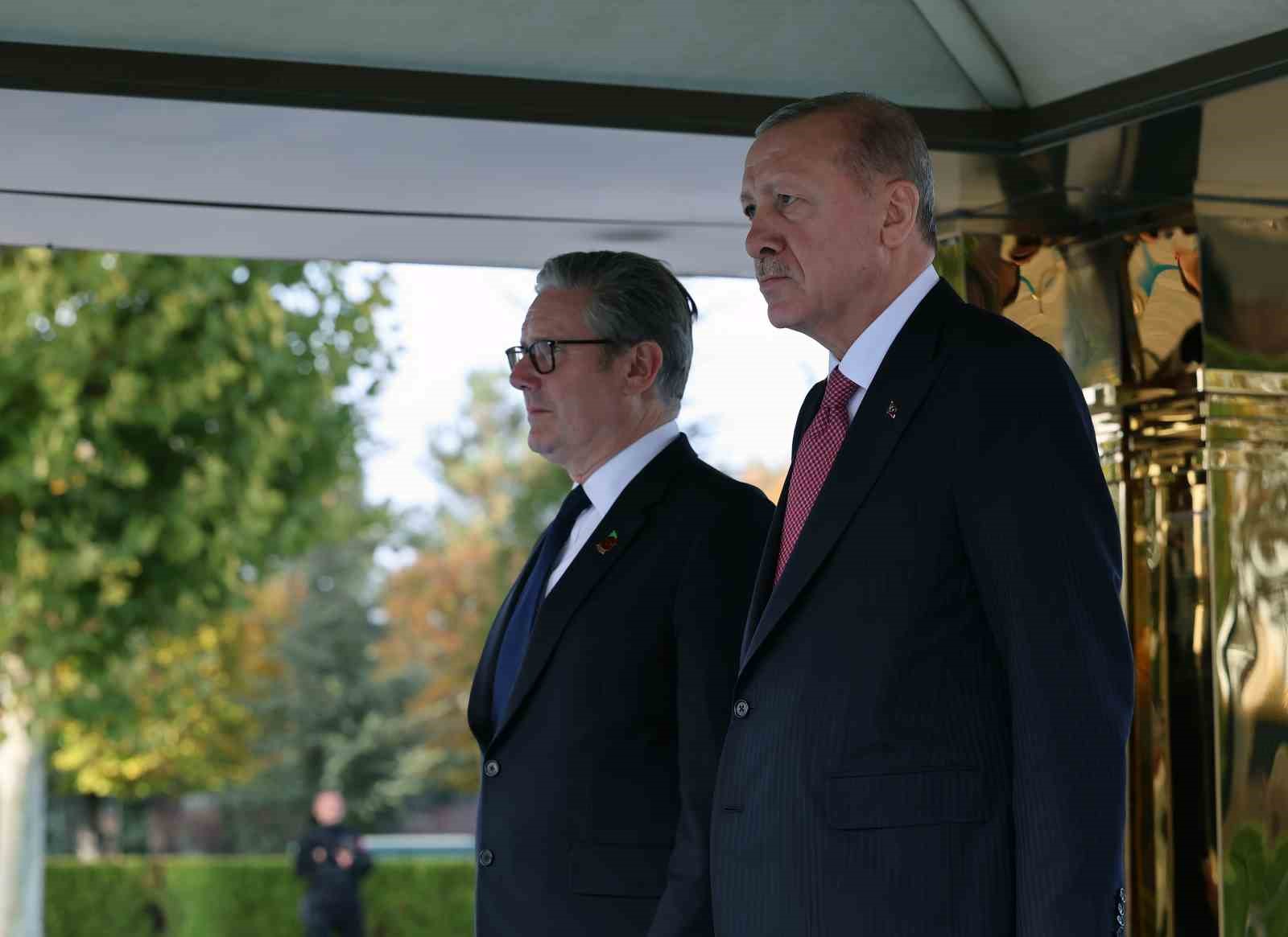 cumhurbaskani erdogan ingiltere basbakani starmeri resmi torenle karsiladi 21 ijh7YfHN