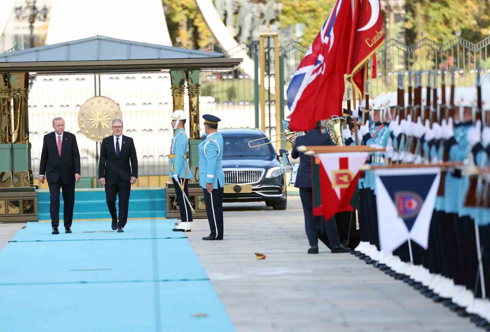 cumhurbaskani erdogan ingiltere basbakani starmeri resmi torenle karsiladi 24 Du5gbz41