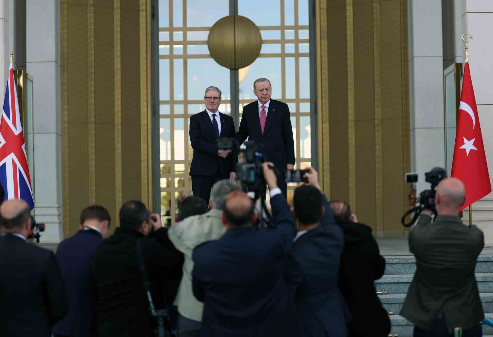 cumhurbaskani erdogan ingiltere basbakani starmeri resmi torenle karsiladi 30 8jMcVIda