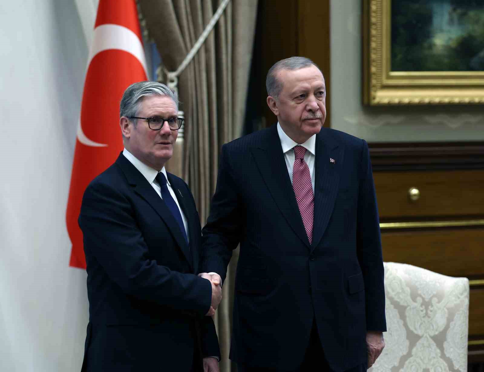 cumhurbaskani erdogan ingiltere basbakani starmeri resmi torenle karsiladi 31 WZfZhOLq