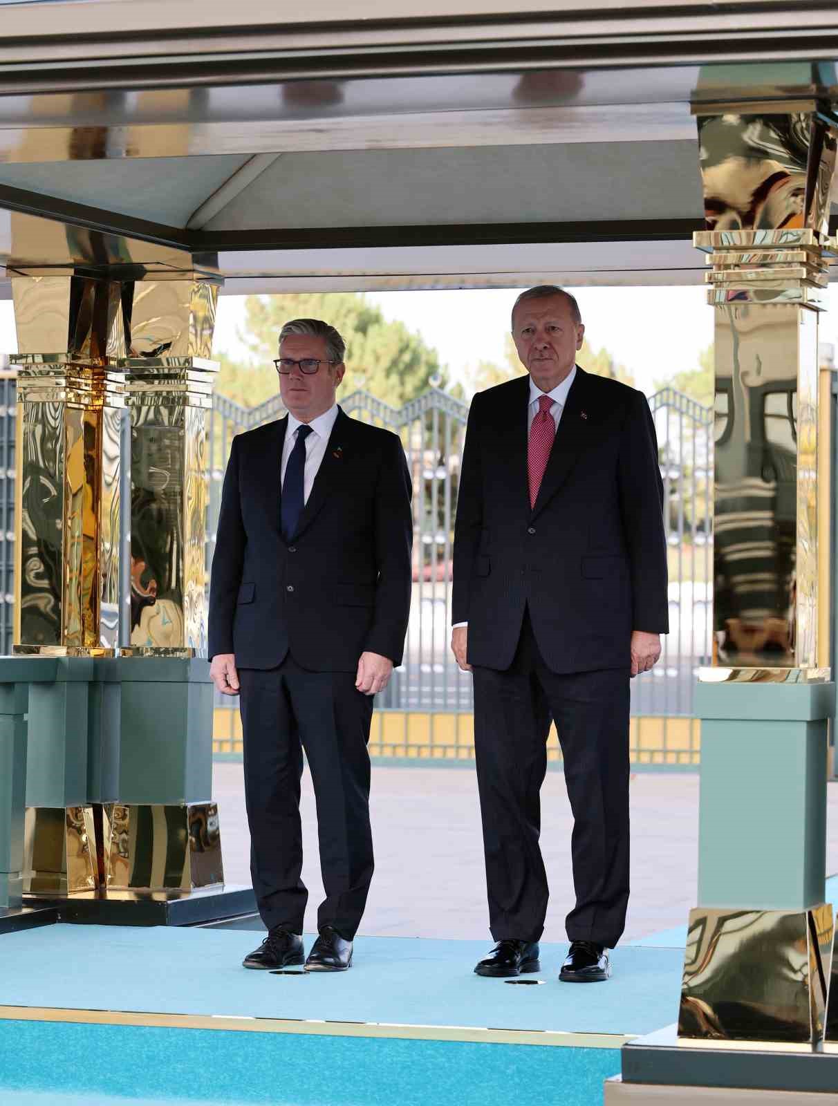 cumhurbaskani erdogan ingiltere basbakani starmeri resmi torenle karsiladi 39 14SZi8sA