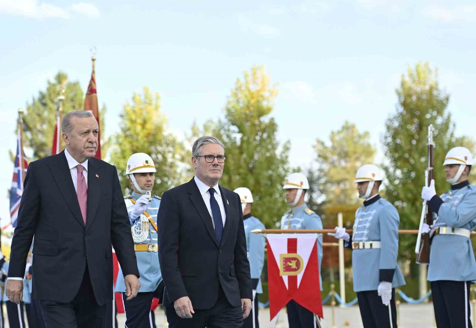 cumhurbaskani erdogan ingiltere basbakani starmeri resmi torenle karsiladi 4
