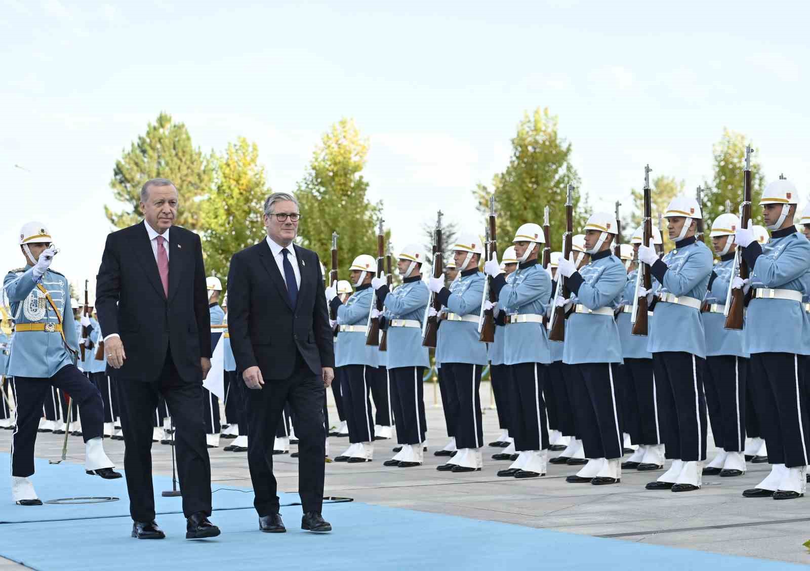 cumhurbaskani erdogan ingiltere basbakani starmeri resmi torenle karsiladi 5 HS2SGMMy