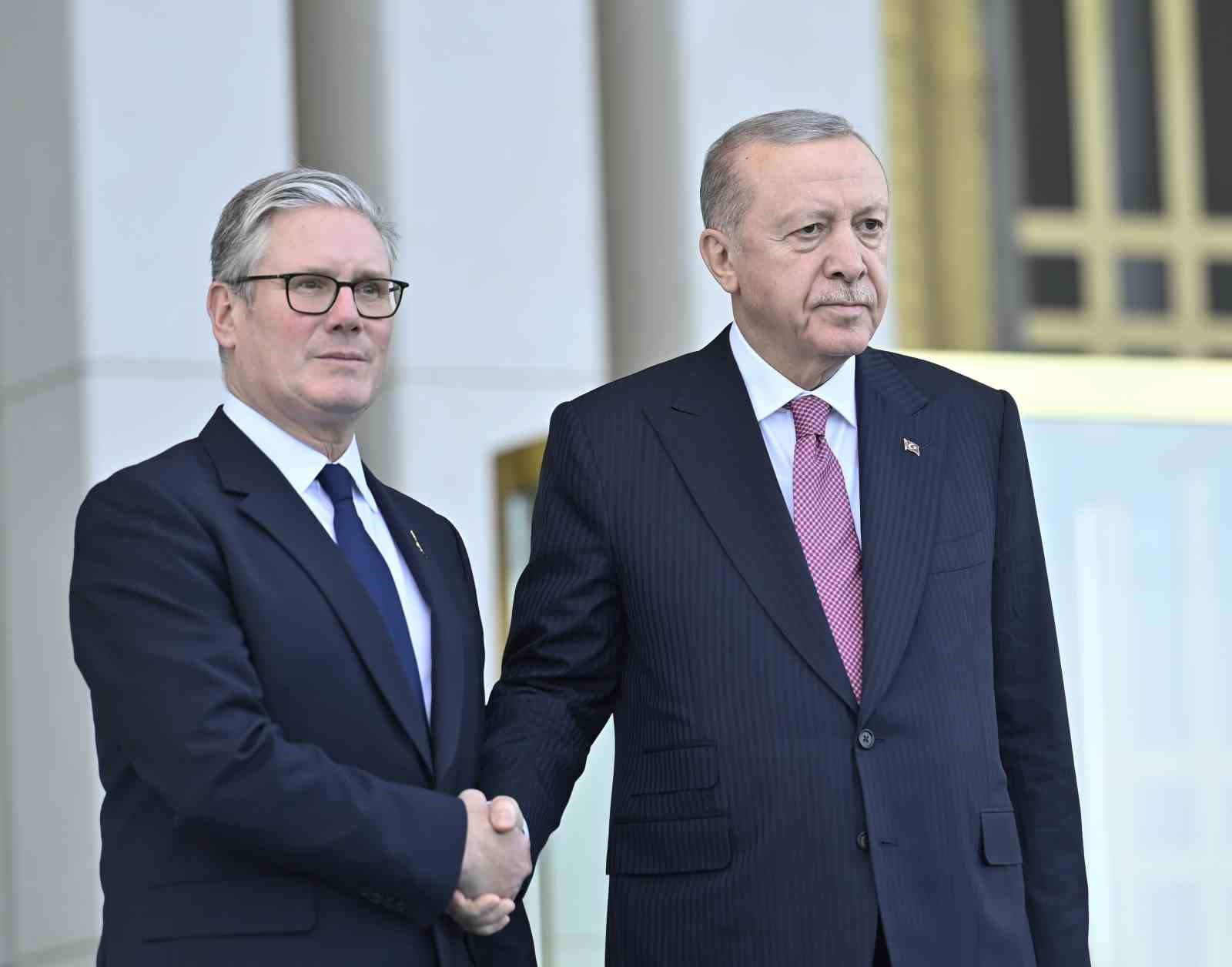 cumhurbaskani erdogan ingiltere basbakani starmeri resmi torenle karsiladi 6 zJLuMM8c
