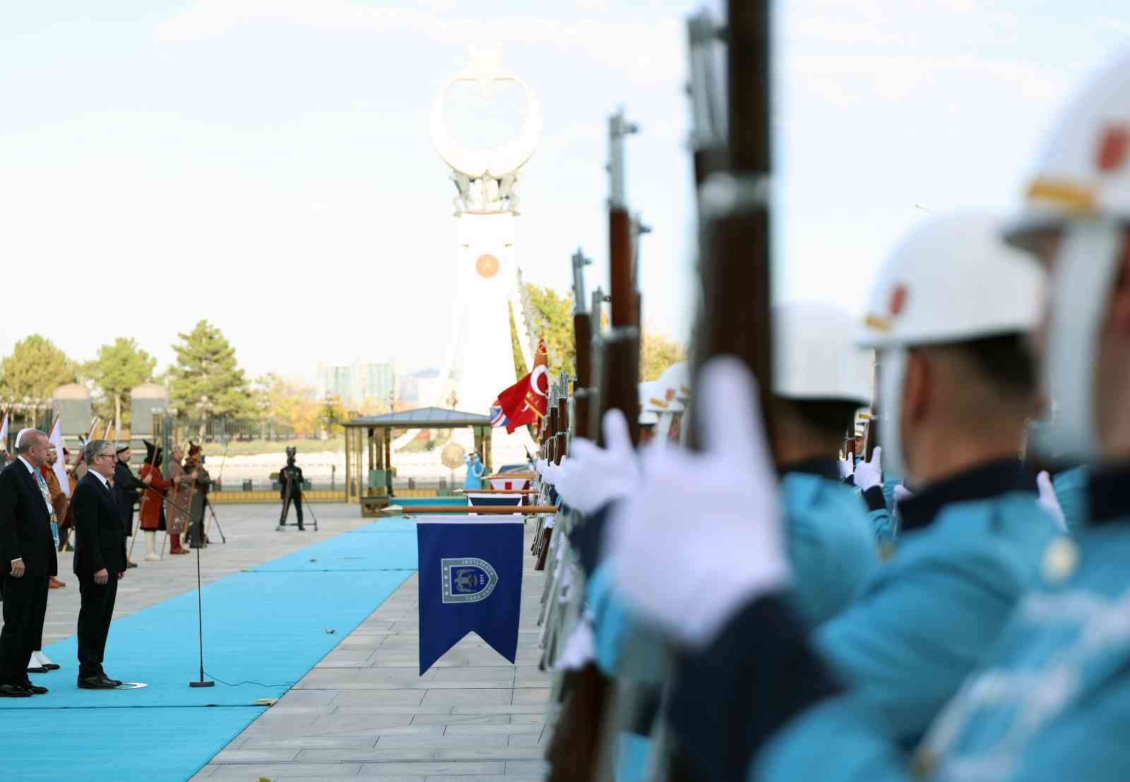 cumhurbaskani erdogan ingiltere basbakani starmeri resmi torenle karsiladi 9 D9SHPu4k
