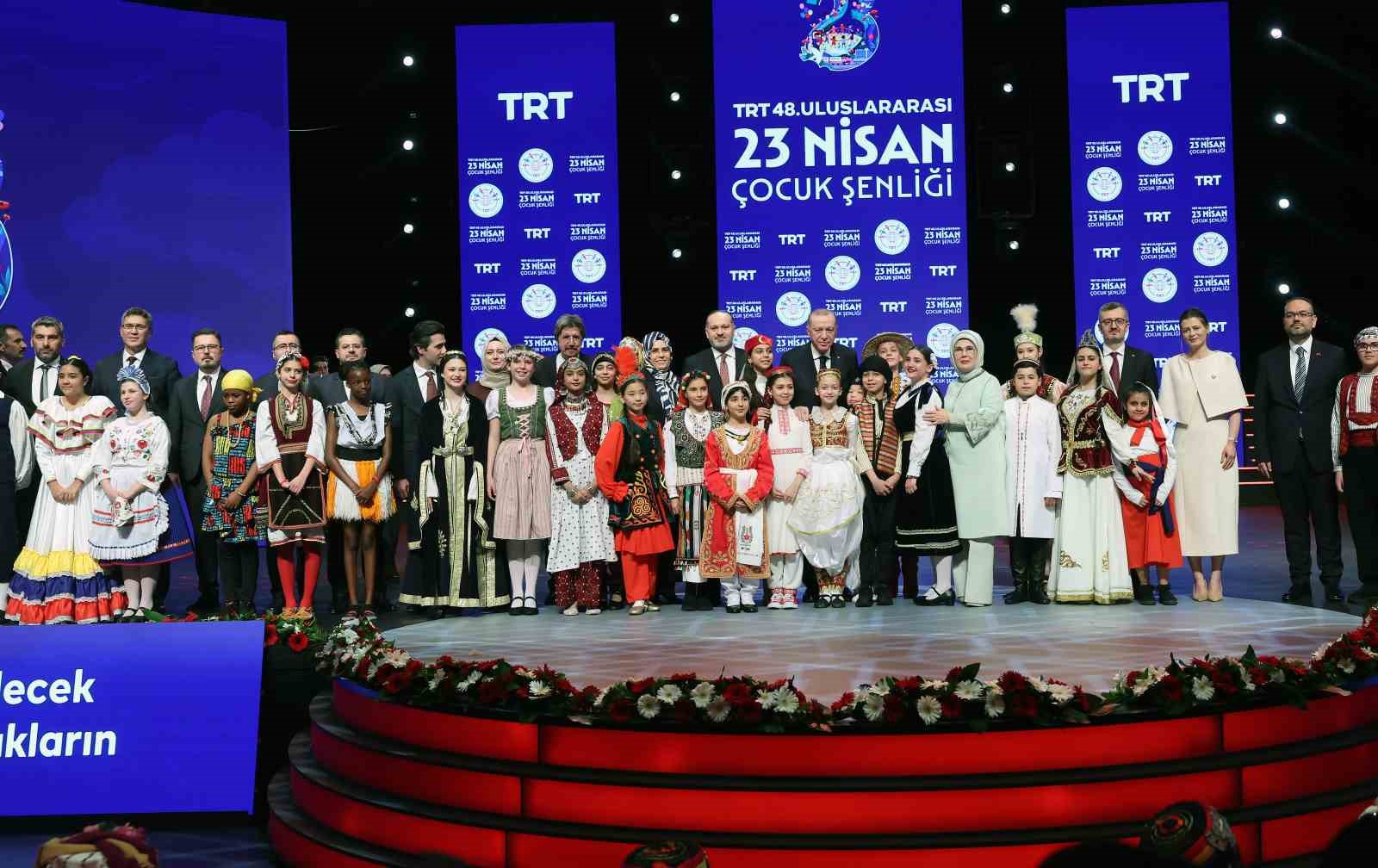 Cumhurbaşkanı Erdoğan: "İnsanlık zincirinin ebediyet halkası olan siz çocuklarımız geleceğimizi şekillendireceksiniz" 18 cumhurbaskani erdogan insanlik zincirinin ebediyet halkasi olan siz cocuklarimiz gelecegimizi sekillendireceksiniz 14 m55zufeq