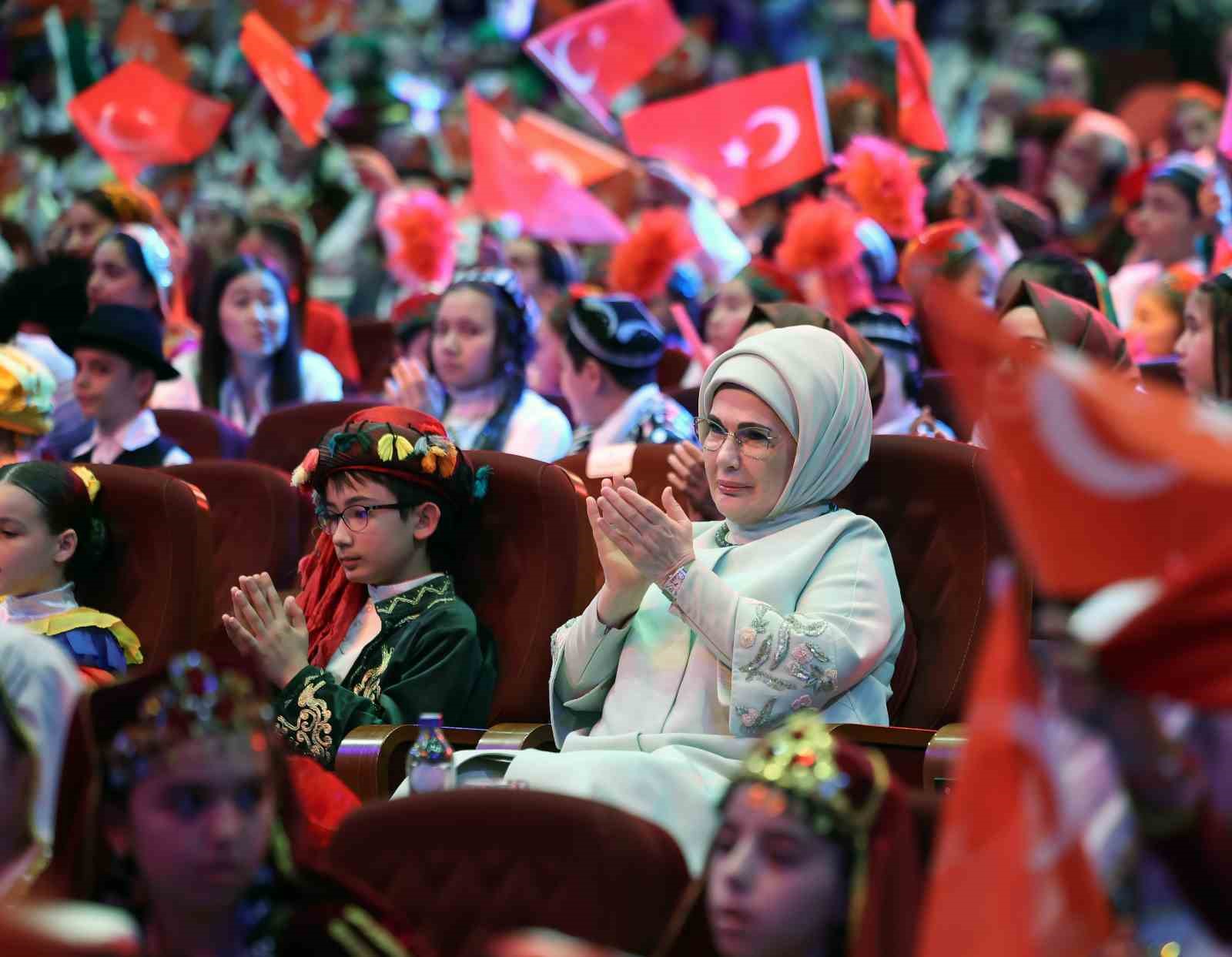 Cumhurbaşkanı Erdoğan: "İnsanlık zincirinin ebediyet halkası olan siz çocuklarımız geleceğimizi şekillendireceksiniz" 28 cumhurbaskani erdogan insanlik zincirinin ebediyet halkasi olan siz cocuklarimiz gelecegimizi sekillendireceksiniz 24 uyL319H1