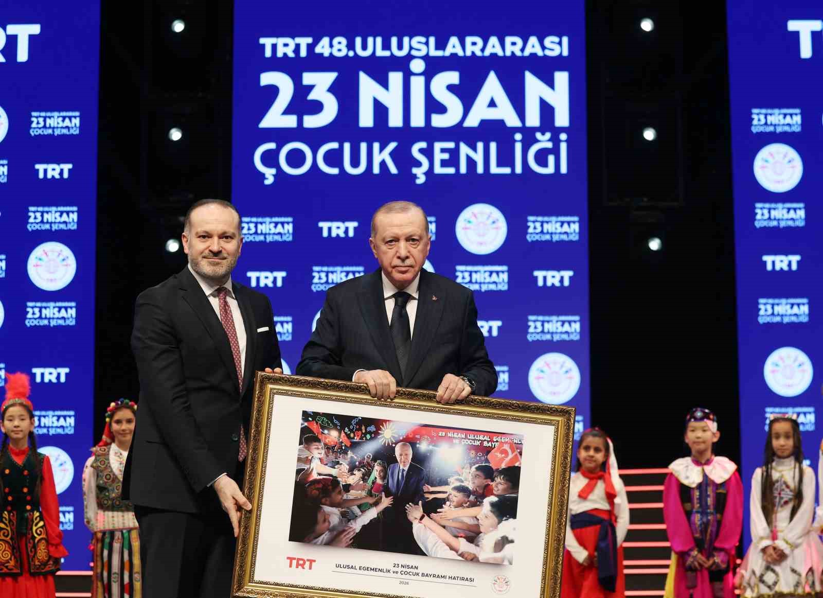 Cumhurbaşkanı Erdoğan: "İnsanlık zincirinin ebediyet halkası olan siz çocuklarımız geleceğimizi şekillendireceksiniz" 33 cumhurbaskani erdogan insanlik zincirinin ebediyet halkasi olan siz cocuklarimiz gelecegimizi sekillendireceksiniz 29 zFUKAMav