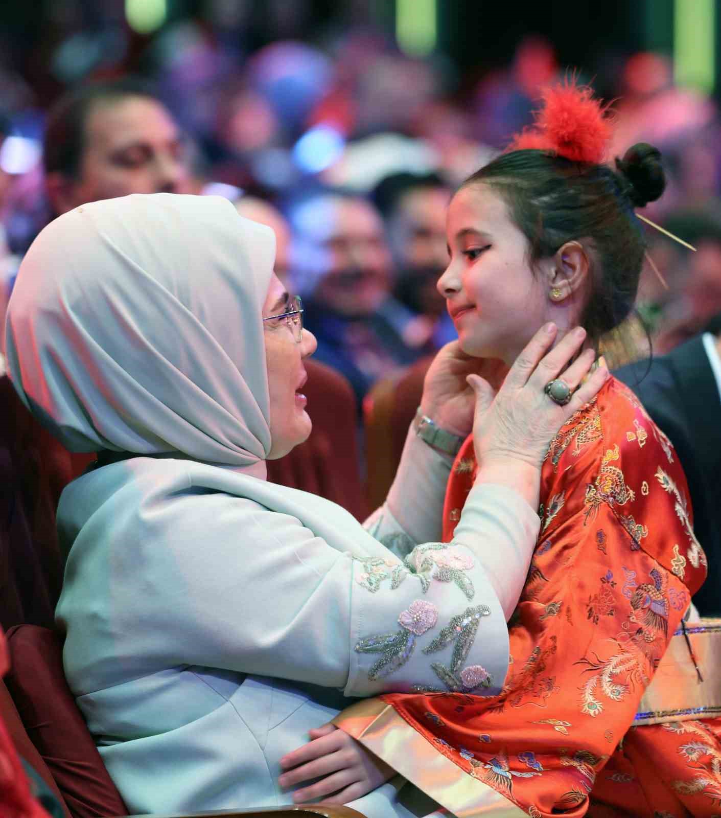 Cumhurbaşkanı Erdoğan: "İnsanlık zincirinin ebediyet halkası olan siz çocuklarımız geleceğimizi şekillendireceksiniz" 34 cumhurbaskani erdogan insanlik zincirinin ebediyet halkasi olan siz cocuklarimiz gelecegimizi sekillendireceksiniz 30