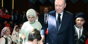 cumhurbaskani-erdogan-insanlik-zincirinin-ebediyet-halkasi-olan-siz-cocuklarimiz-gelecegimizi-sekillendireceksiniz-SzfgrSBn.jpg