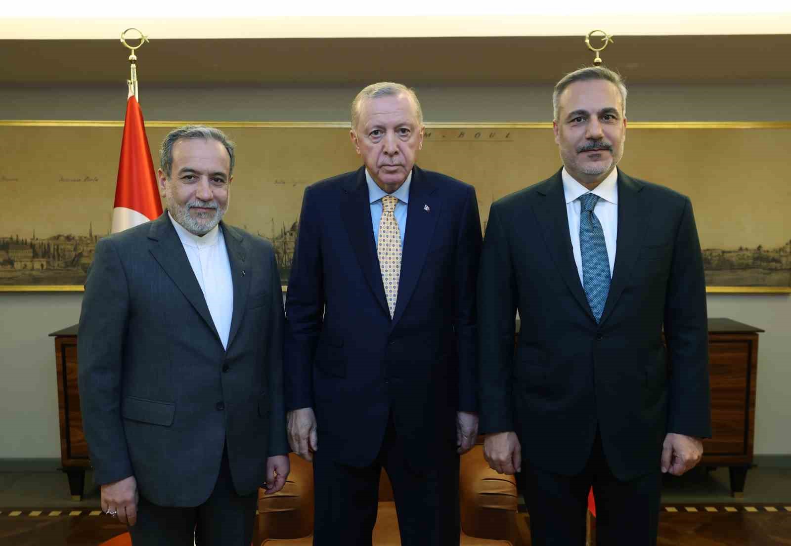 cumhurbaskani erdogan iran disisleri bakani arakciyi kabul etti 0