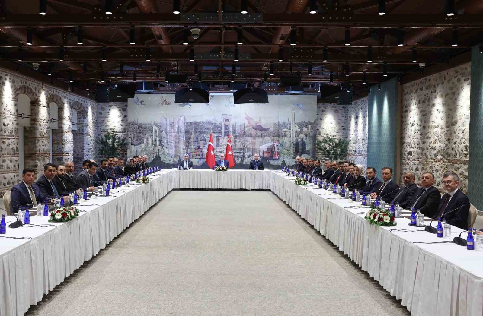 Cumhurbaşkanı Erdoğan, iş adamları heyetini kabul etti 6 cumhurbaskani erdogan is adamlari heyetini kabul etti 2 hDMQg5lC