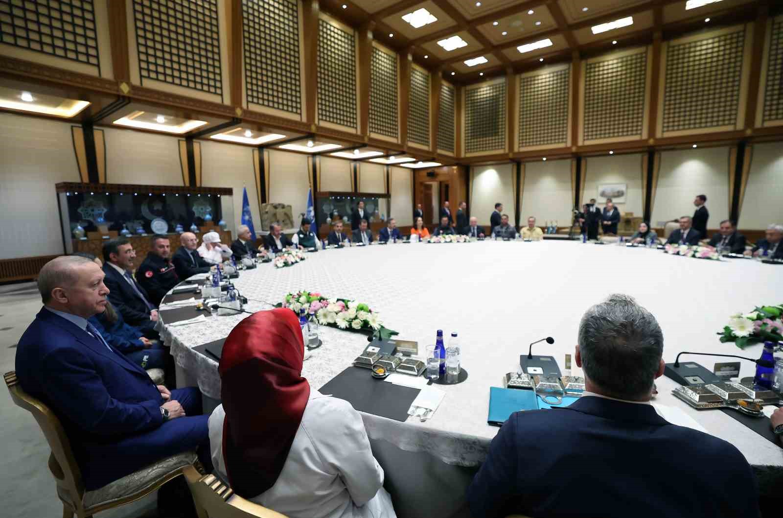 cumhurbaskani erdogan isci ve isveren temsilcilerini kabul etti 0
