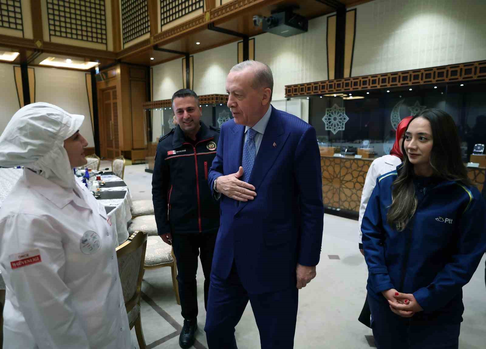 cumhurbaskani erdogan isci ve isveren temsilcilerini kabul etti 3 nNtzPgwM