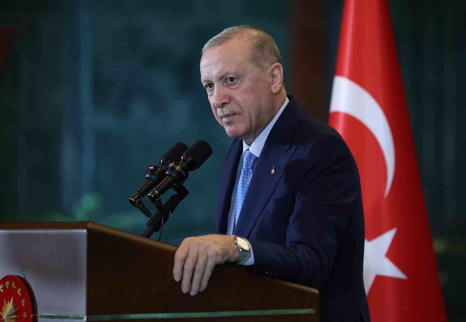 Cumhurbaşkanı Erdoğan: "İsrail; tamamen keyfi sebeplerle Mescid-i Aksa’yı 17 gündür Müslümanların ibadetine kapalı tutuyor" 13 cumhurbaskani erdogan israil tamamen keyfi sebeplerle mescid i aksayi 17 gundur muslumanlarin ibadetine kapali tutuyor AuzE1UdE
