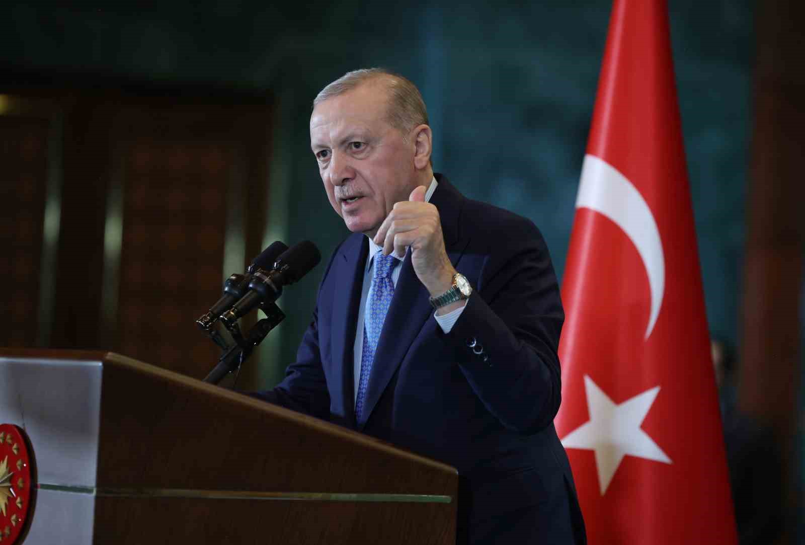 Cumhurbaşkanı Erdoğan: "İsrail; tamamen keyfi sebeplerle Mescid-i Aksa’yı 17 gündür Müslümanların ibadetine kapalı tutuyor" 14 cumhurbaskani erdogan israil tamamen keyfi sebeplerle mescid i aksayi 17 gundur muslumanlarin ibadetine kapali tutuyor DRlv24S2