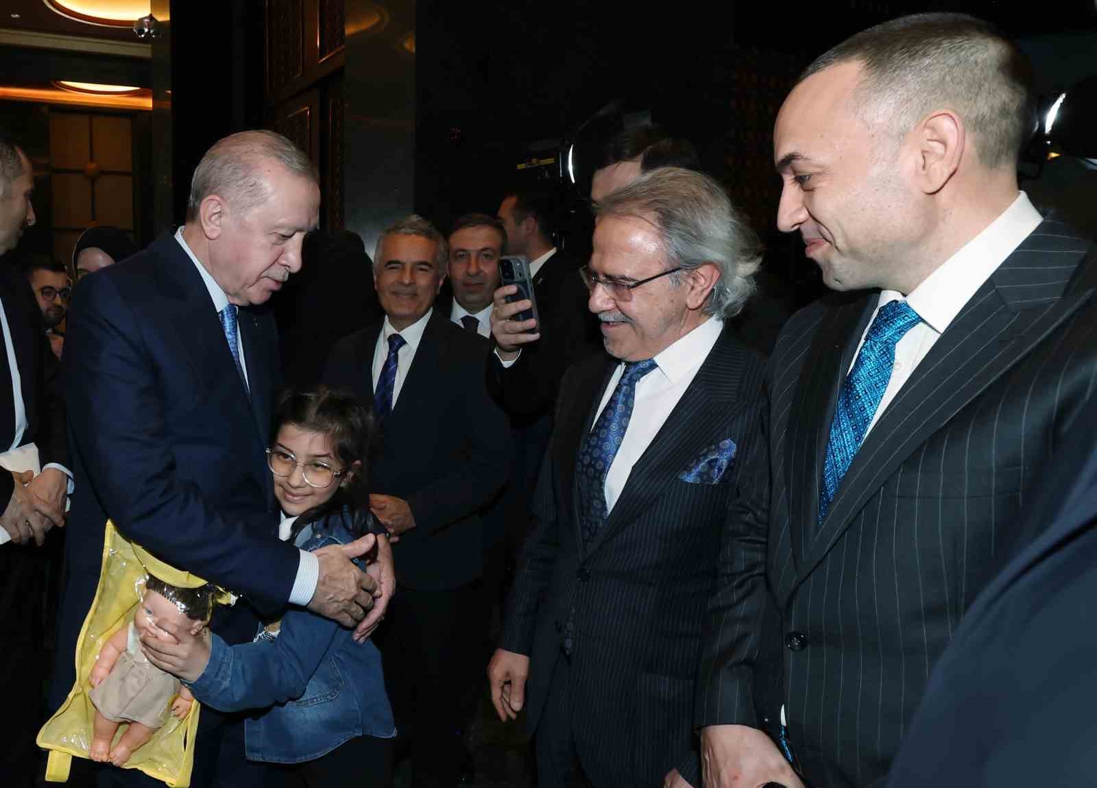 Cumhurbaşkanı Erdoğan: "İsrail; tamamen keyfi sebeplerle Mescid-i Aksa’yı 17 gündür Müslümanların ibadetine kapalı tutuyor" 7 cumhurbaskani erdogan israil tamamen keyfi sebeplerle mescid i aksayi 17 gundur muslumanlarin ibadetine kapali tutuyor
