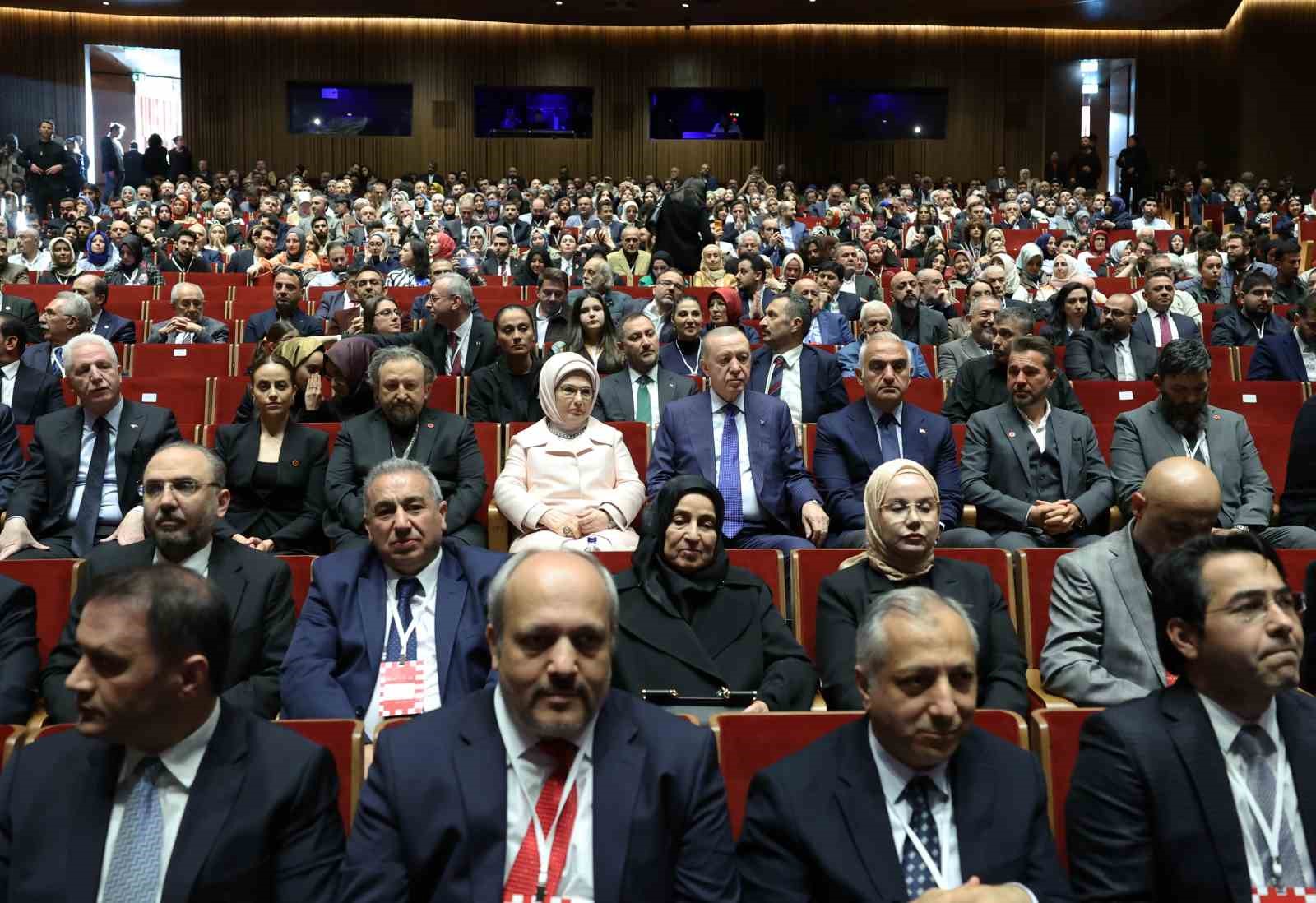Cumhurbaşkanı Erdoğan İstanbul’da film galasına katıldı 5 cumhurbaskani erdogan istanbulda film galasina katildi 1 DqqUP9f7