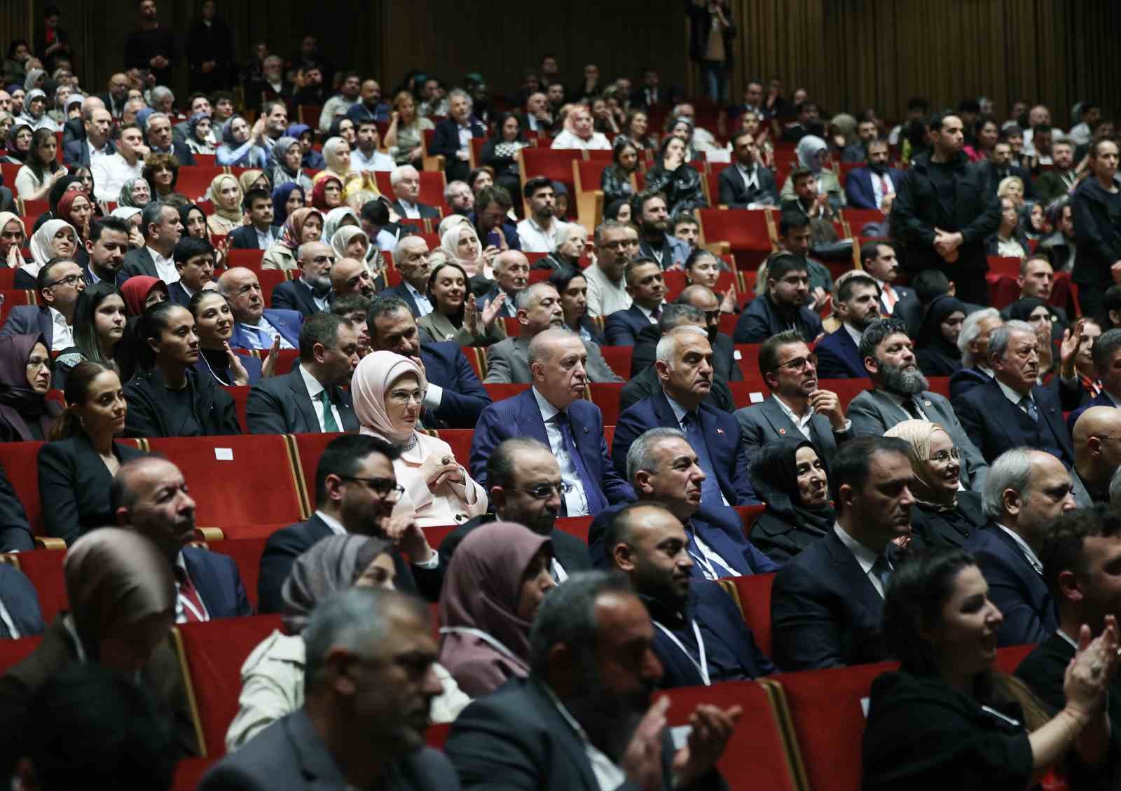 Cumhurbaşkanı Erdoğan İstanbul’da film galasına katıldı 14 cumhurbaskani erdogan istanbulda film galasina katildi 10 lrLlDlfn