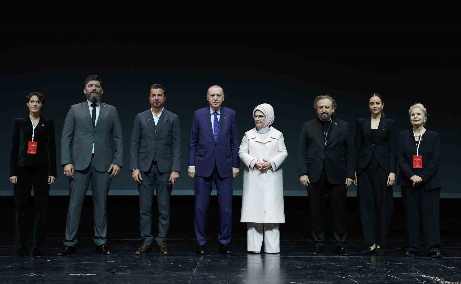 Cumhurbaşkanı Erdoğan İstanbul’da film galasına katıldı 12 cumhurbaskani erdogan istanbulda film galasina katildi 8 sFe76HK1