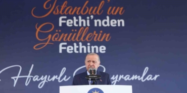cumhurbaskani-erdogan-istanbulun-fethi-dunyanin-gozbebegi-bir-sehirde-karanligin-aydinliga-tebdilidir-UBm1nXGq.jpg