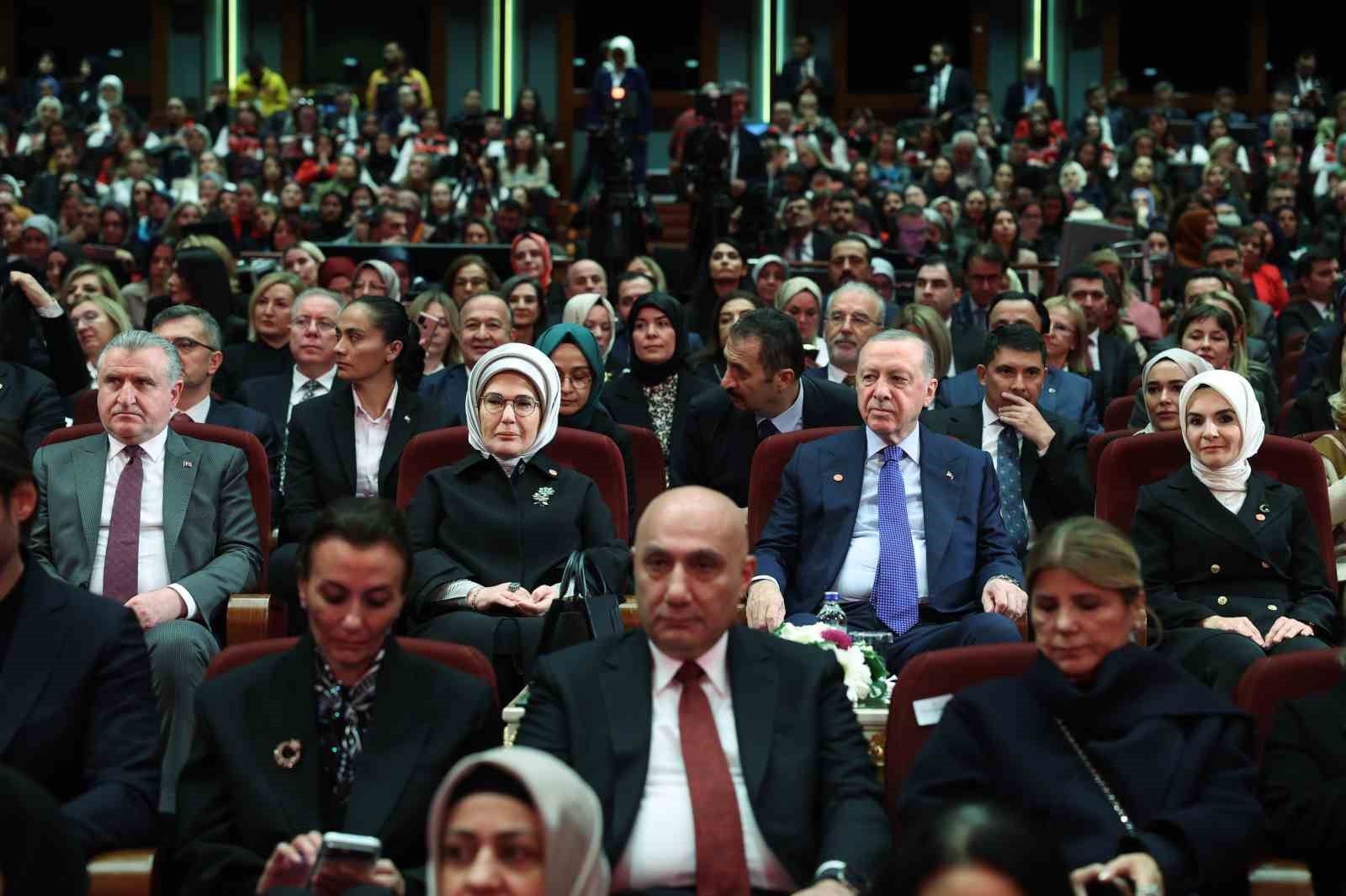 cumhurbaskani erdogan kadina el kaldiranin eli de vicdani da kararmistir 1 XiBd7DPf