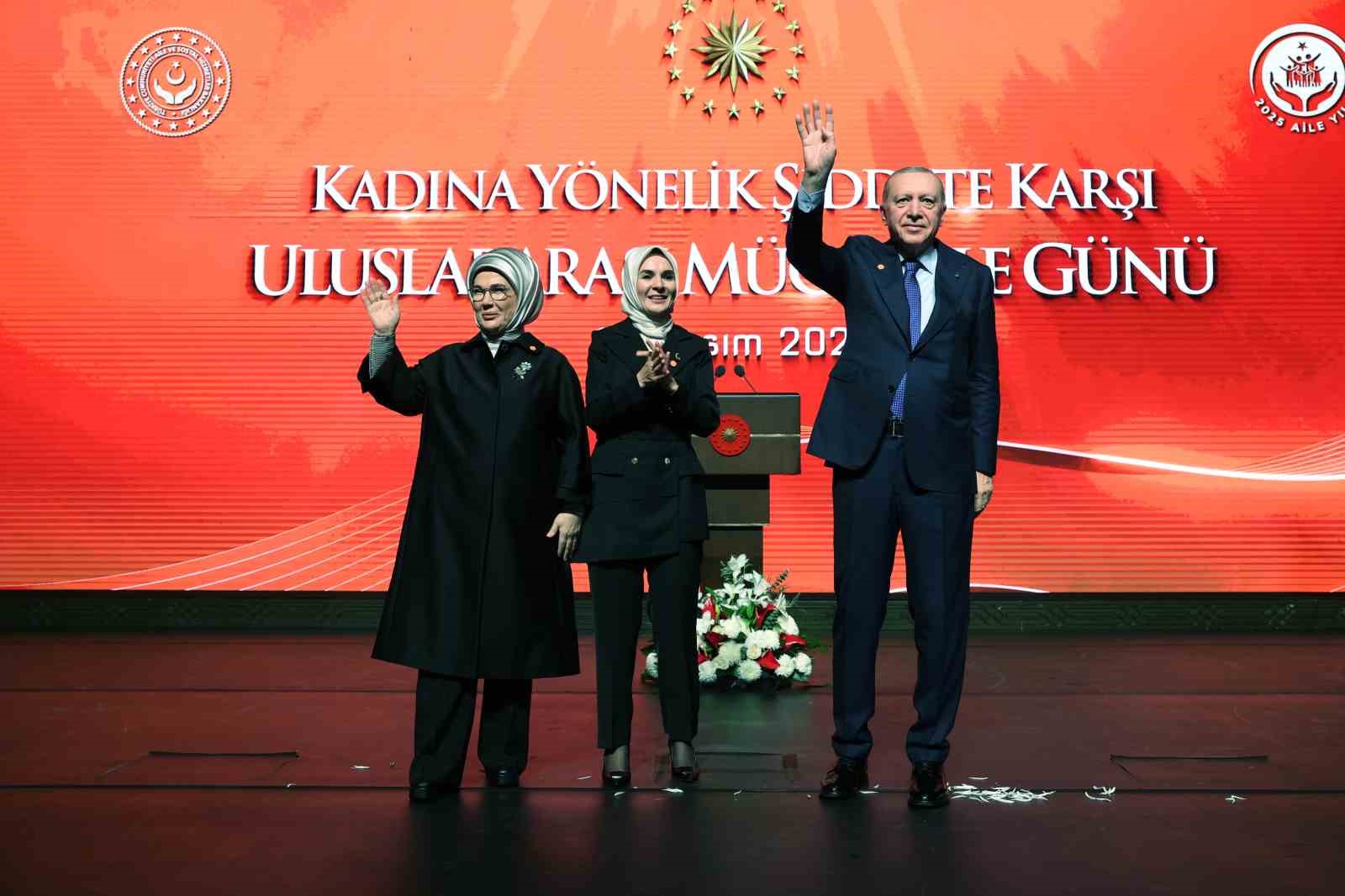 cumhurbaskani erdogan kadina el kaldiranin eli de vicdani da kararmistir 12 fhChY4yd