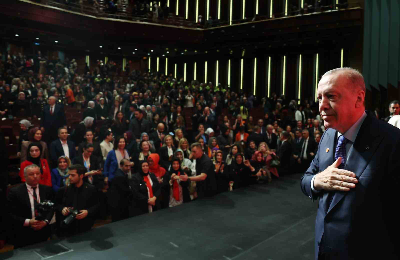 cumhurbaskani erdogan kadina el kaldiranin eli de vicdani da kararmistir 13 kNyyFQMU