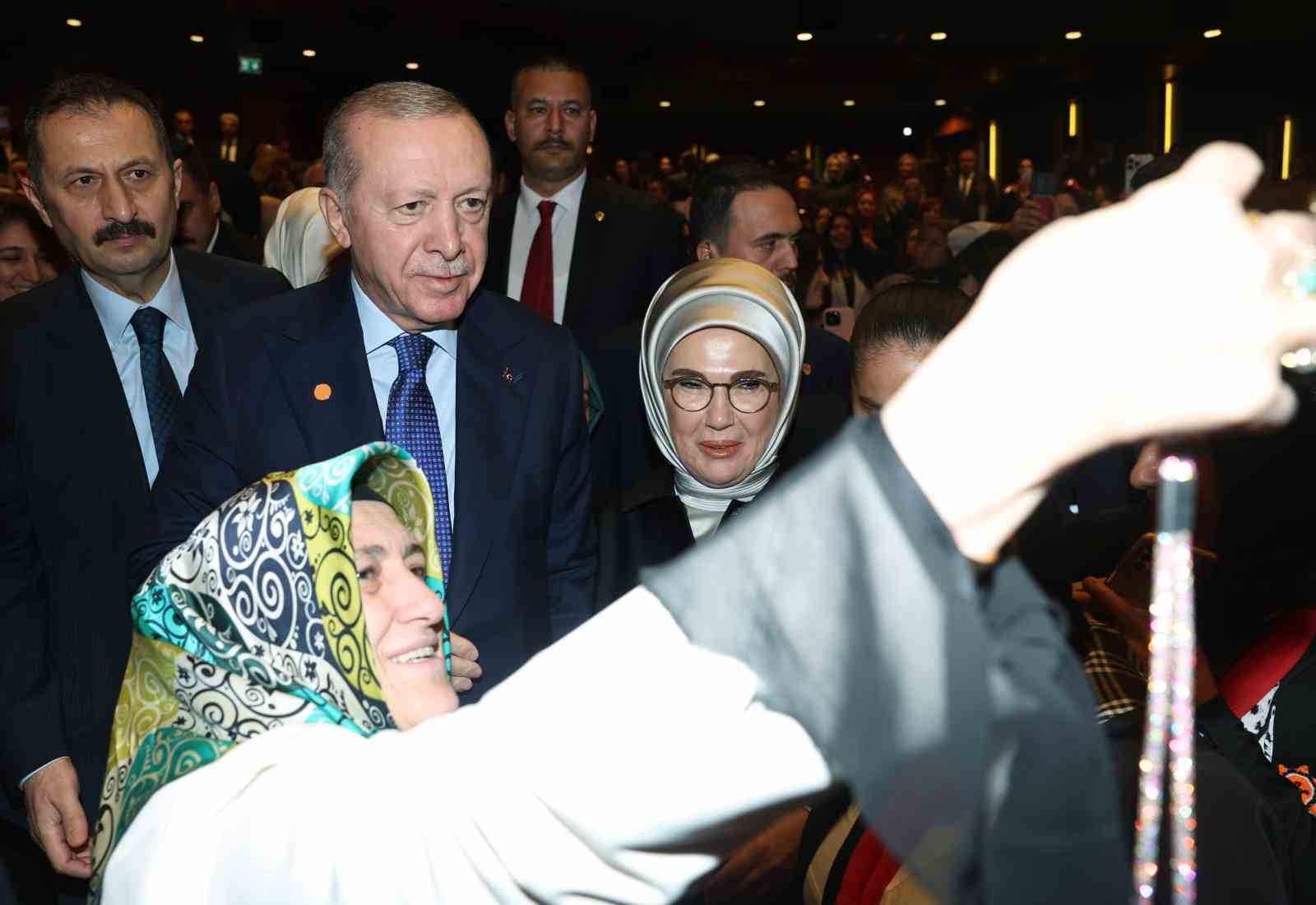 cumhurbaskani erdogan kadina el kaldiranin eli de vicdani da kararmistir 4