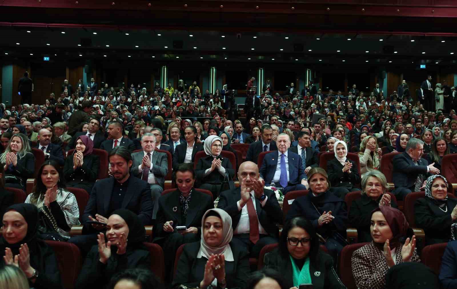 cumhurbaskani erdogan kadina el kaldiranin eli de vicdani da kararmistir 6 r86NJfgX