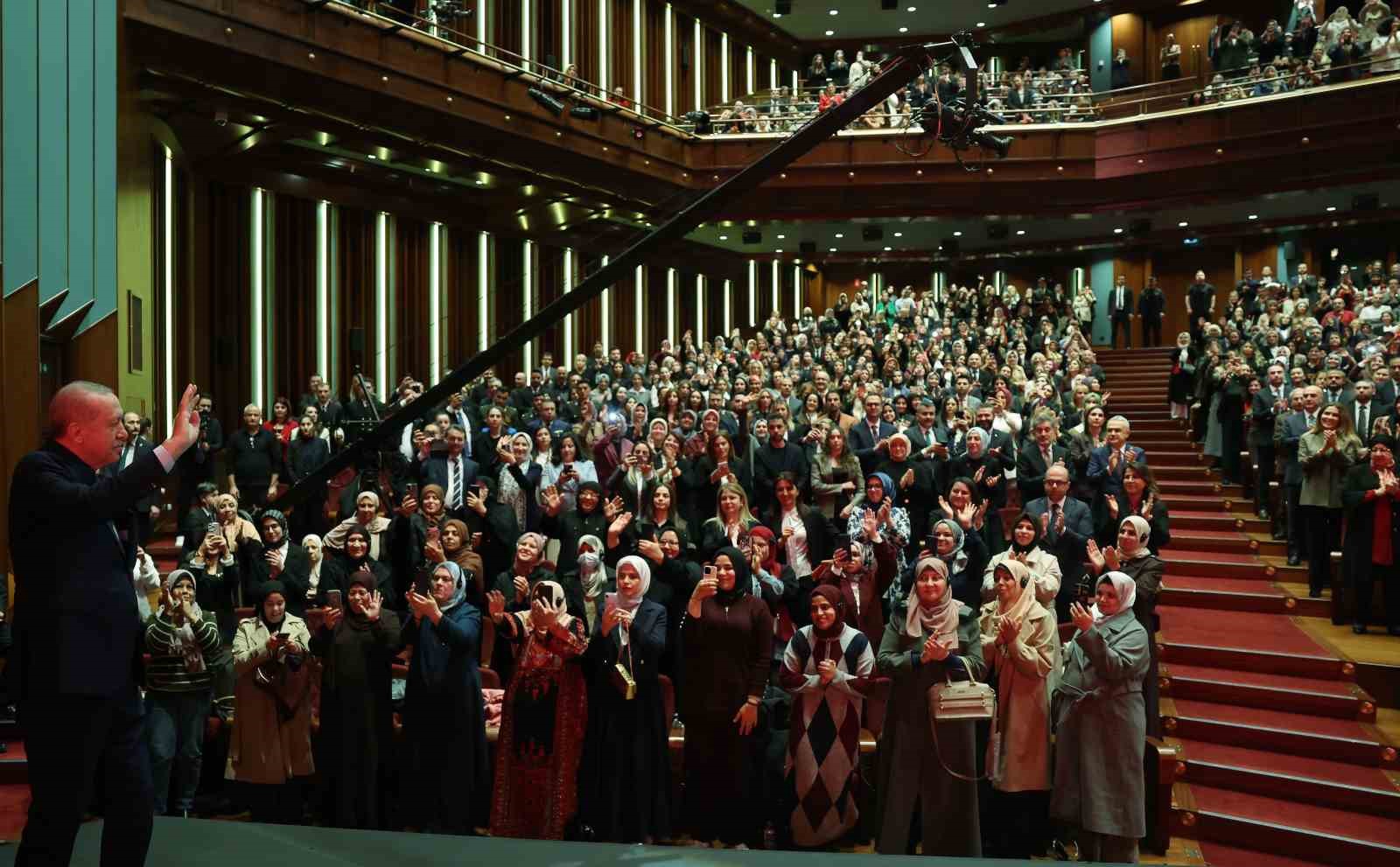 cumhurbaskani erdogan kadina el kaldiranin eli de vicdani da kararmistir 7 83VGD6ub