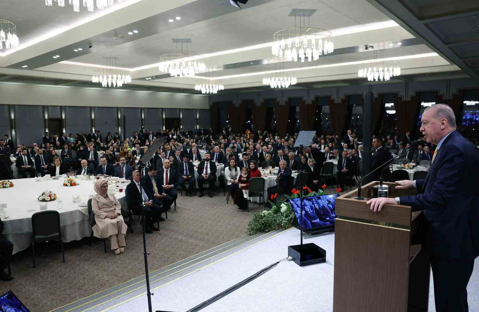 cumhurbaskani erdogan kan akmasin gozyaslari dinsin bolgemiz artik yillardir hasretini cektigi kalici huzura kavussun 2GglNVaZ